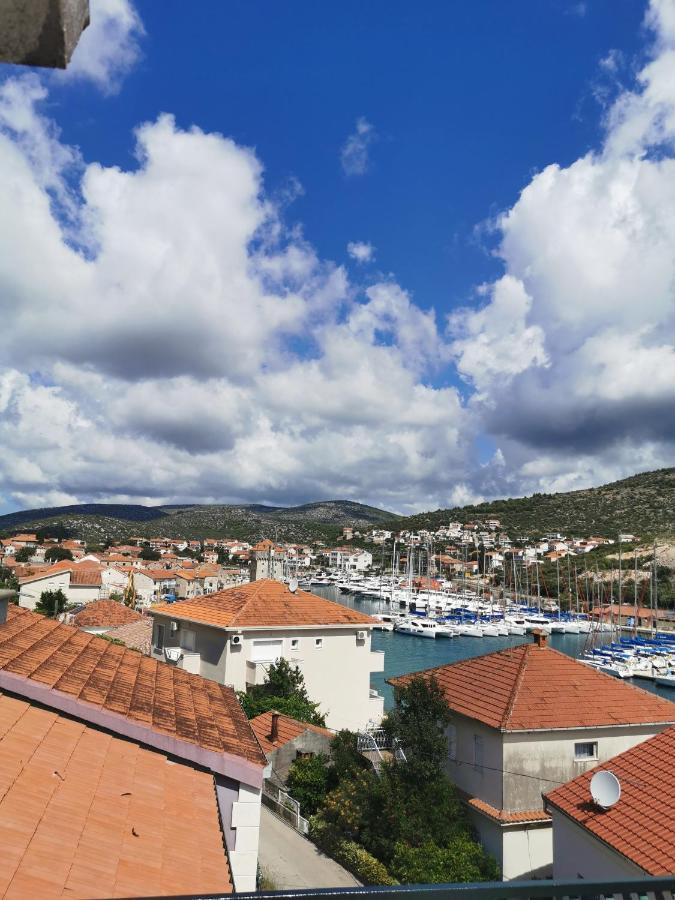Apartmani "Ivan" Marina Kültér fotó