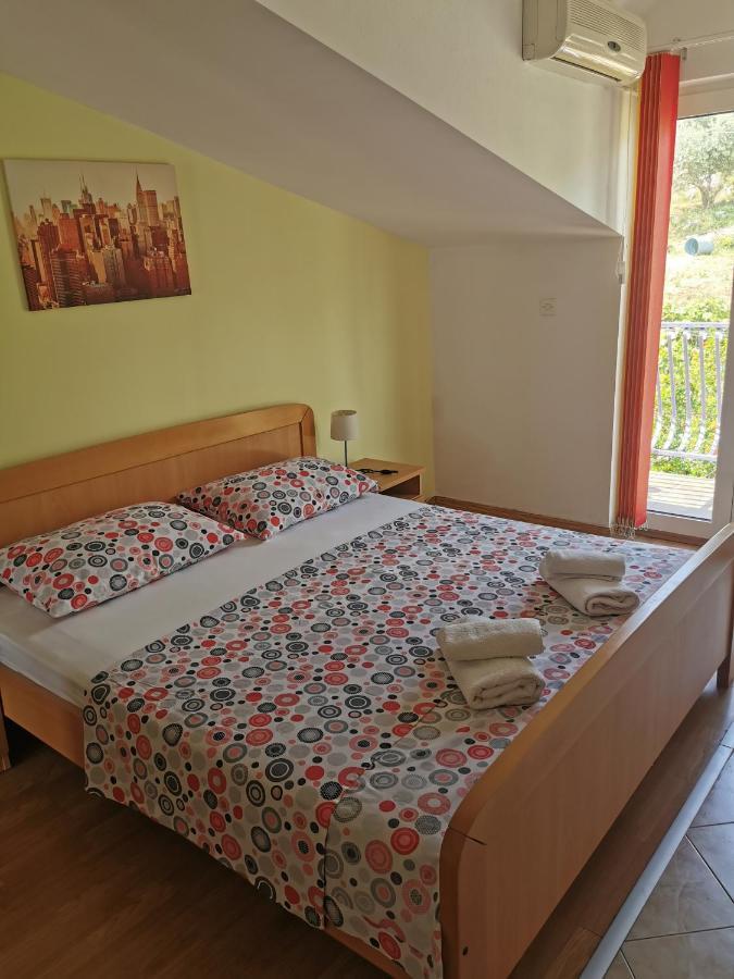 Apartmani "Ivan" Marina Kültér fotó