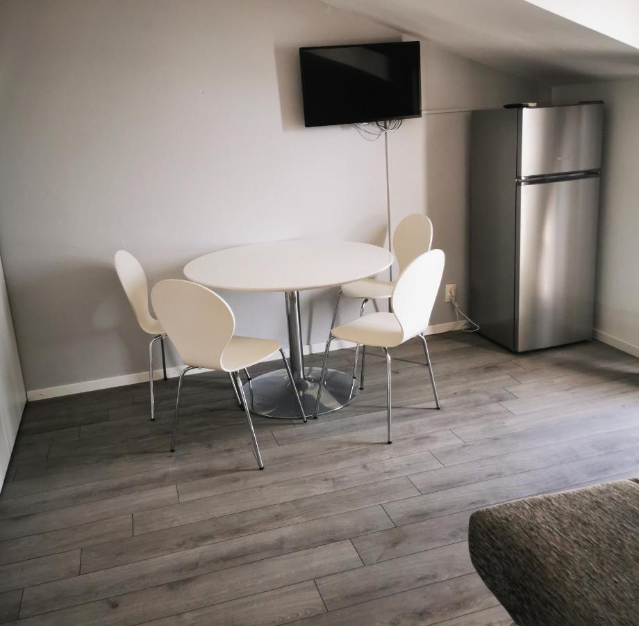 Apartmani "Ivan" Marina Kültér fotó