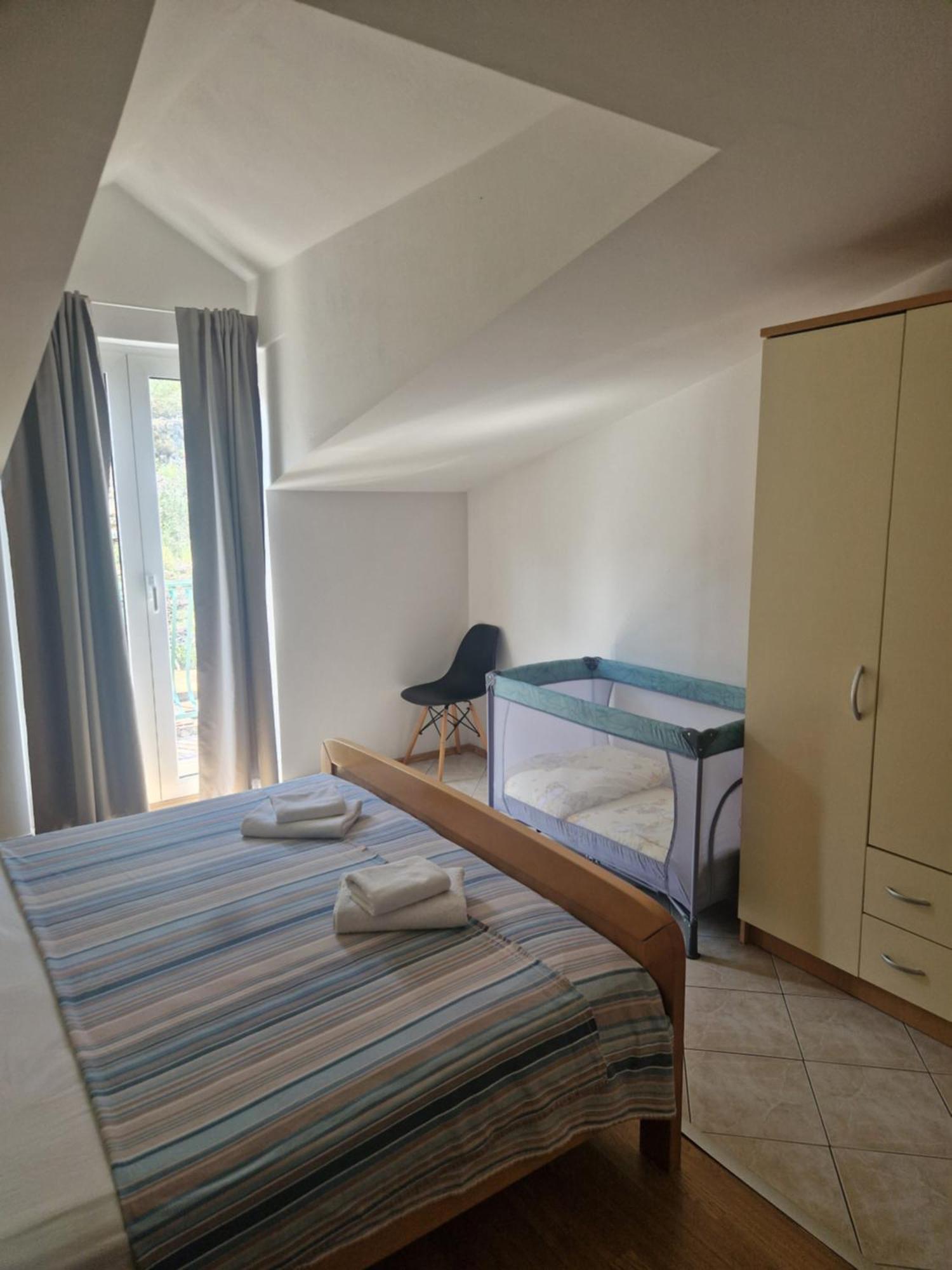 Apartmani "Ivan" Marina Kültér fotó