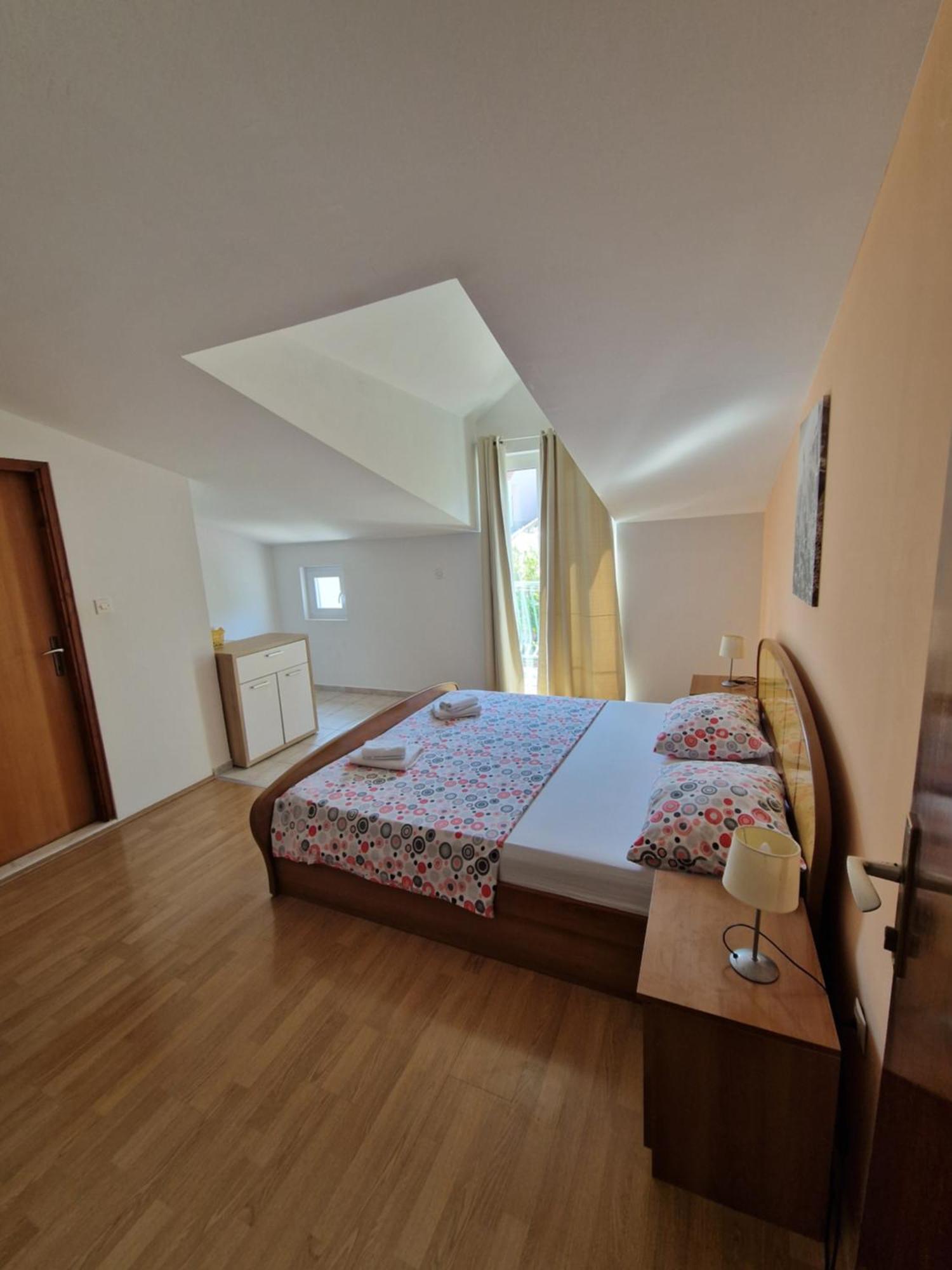 Apartmani "Ivan" Marina Kültér fotó