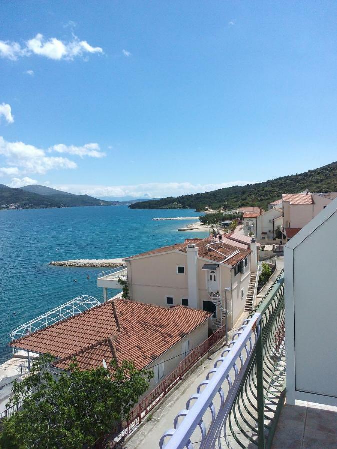 Apartmani "Ivan" Marina Kültér fotó
