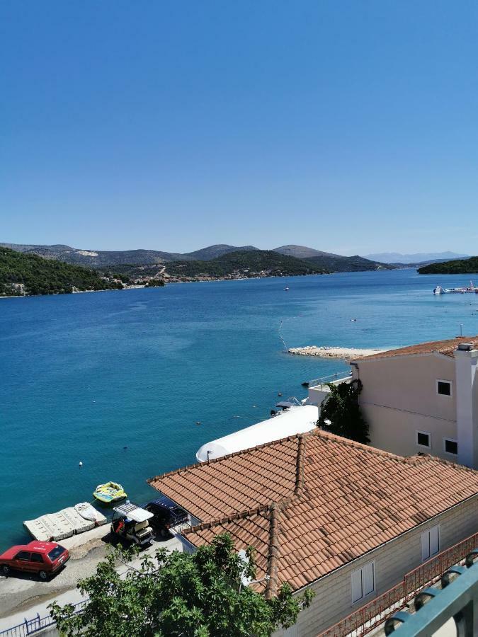 Apartmani "Ivan" Marina Kültér fotó